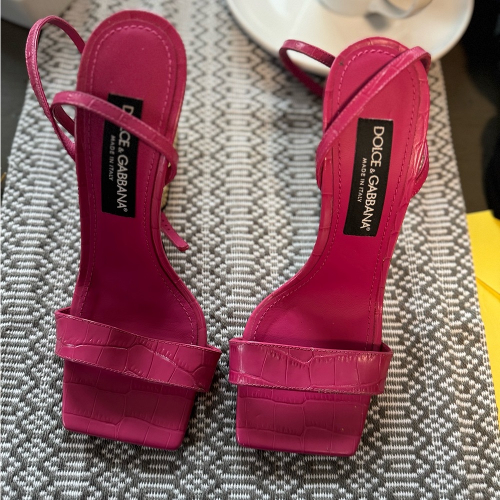 Dolce & Gabbana Pink Heels